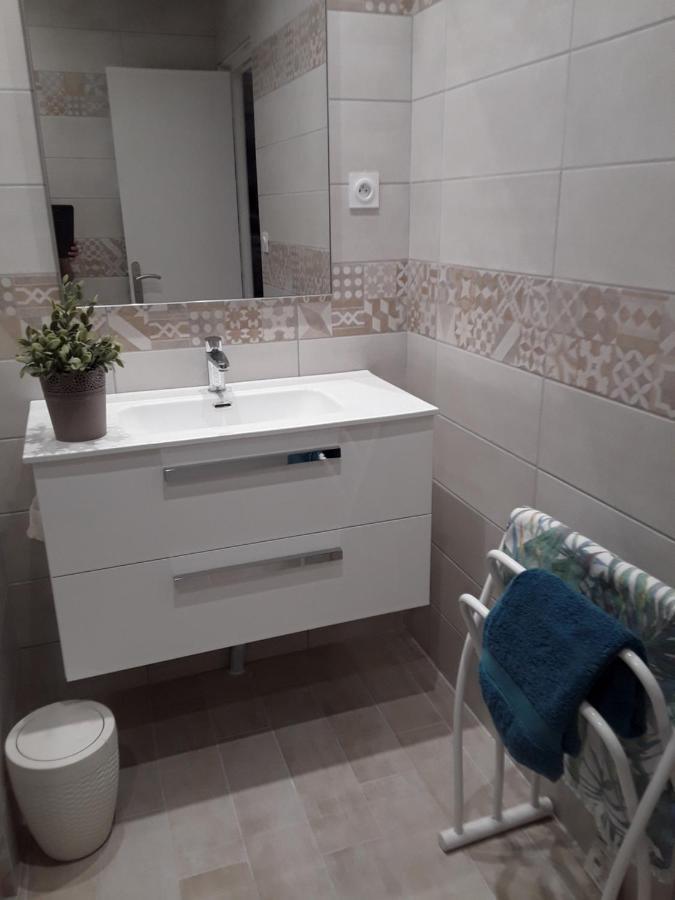 La Bonbonne En Provence Villa Travaillan Екстериор снимка