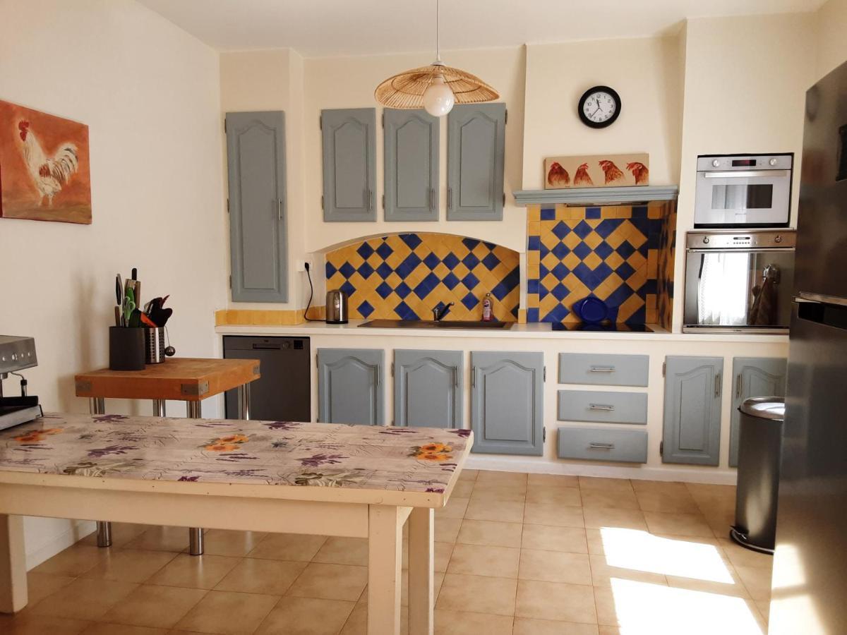 La Bonbonne En Provence Villa Travaillan Екстериор снимка